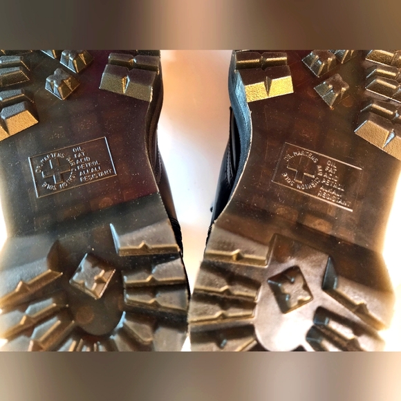 Dr. Martens Black Leather Boots for Men - Picture 13 of 16